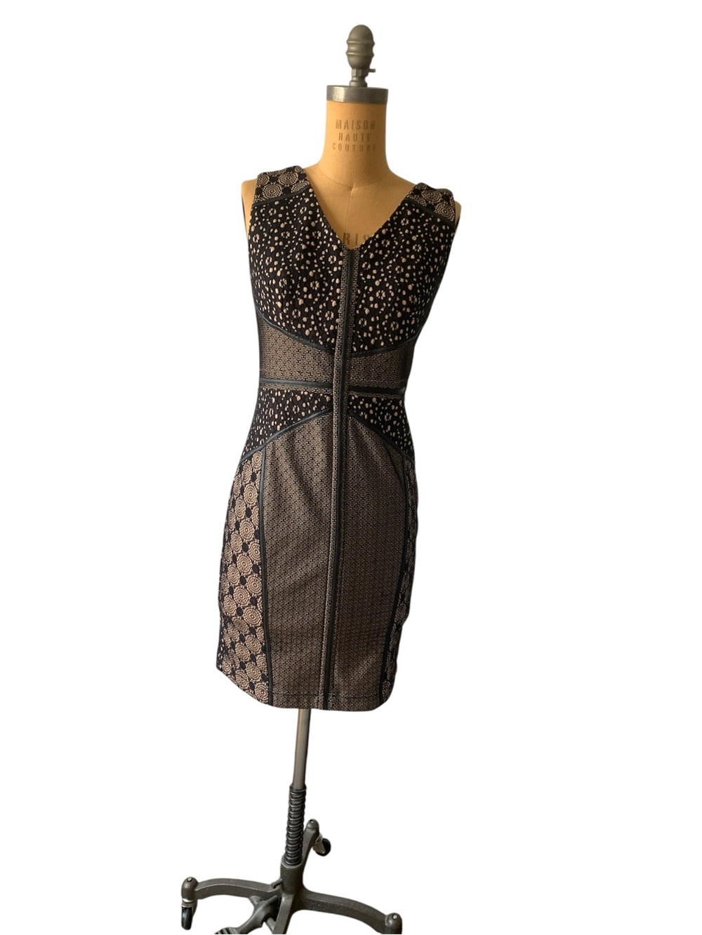Sleeveless Black and Beige Patterned Sheath Dress